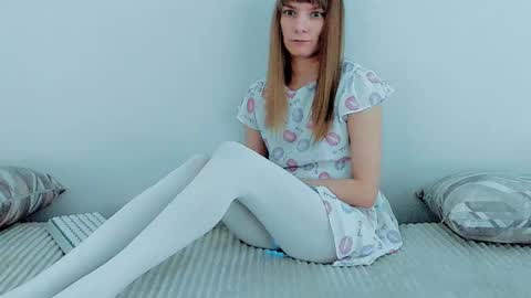 Lily online show from December 16, 7:13 am