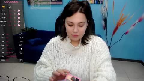 Snapshot of your_dream_04 chatting on January 28, 6:27 am Erica online show from January 28, 6:27 am