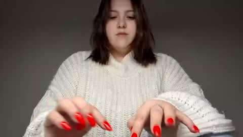 Snapshot of your_dream_04 chatting on February 24, 5:43 am Erica online show from February 24, 5:43 am