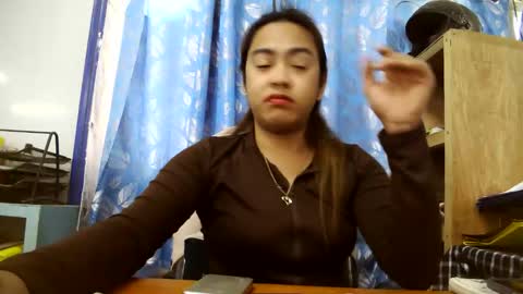 your_dreamgirlxxx69 online show from May 15, 2:07 am