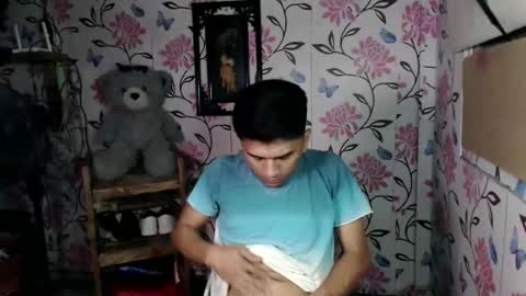 Snapshot of your_dreammanxx chatting on February 16, 2:02 pm Your DreaManXX online show from February 16, 2:02 pm