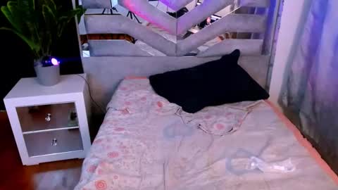 your_girl_of_dream online show from April 7, 3:29 am