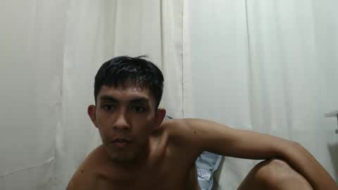 your_guy111 online show from June 3, 1:36 pm