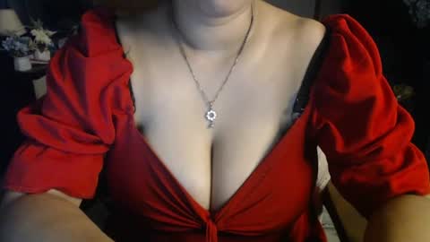 Snapshot of your_ishaa chatting on June 11, 8:07 pm Isha online show from June 11, 8:07 pm