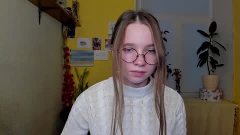 Snapshot of your_leslie chatting on December 1, 4:29 pm Leslie online show from December 1, 4:29 pm