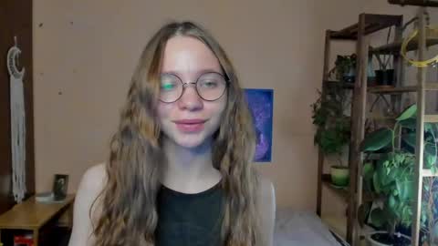 Leslie online show from May 5, 12:18 am