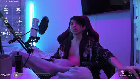 Snapshot of your_little_twink chatting on January 1, 11:40 pm Han online show from January 1, 11:40 pm