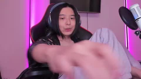 Snapshot of your_little_twink chatting on September 20, 2:12 am Han online show from September 20, 2:12 am