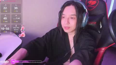 Snapshot of your_little_twink chatting on June 2, 1:07 am Han online show from June 2, 1:07 am