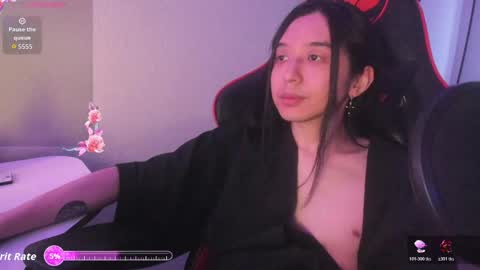 Snapshot of your_little_twink chatting on June 5, 1:45 am Han online show from June 5, 1:45 am