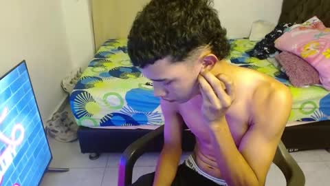 Snapshot of your_master7 chatting on January 7, 11:40 pm your_master7 online show from January 7, 11:40 pm