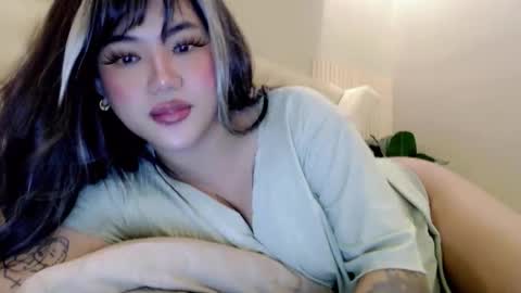 Snapshot of your_pov chatting on September 25, 6:00 pm Lena online show from September 25, 6:00 pm