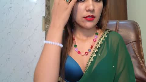 Snapshot of your_priya_77 chatting on December 26, 10:37 am sonam online show from December 26, 10:37 am