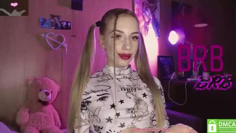 Alice  online show from March 15, 11:33 pm