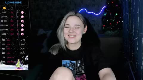 Molly online show from December 22, 12:05 pm