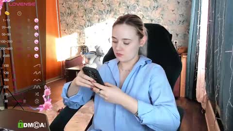 Molly online show from March 5, 10:11 am