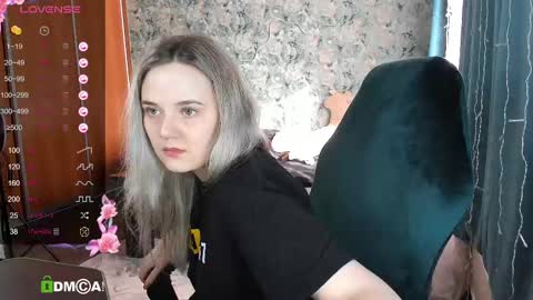 Molly online show from March 10, 9:10 am