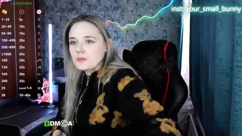 Molly online show from March 2, 7:15 am