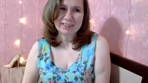 your_starsun online show from February 1, 9:57 pm