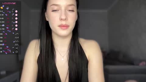 Snapshot of your_sweet_angel_ chatting on January 23, 2:07 pm Mia online show from January 23, 2:07 pm