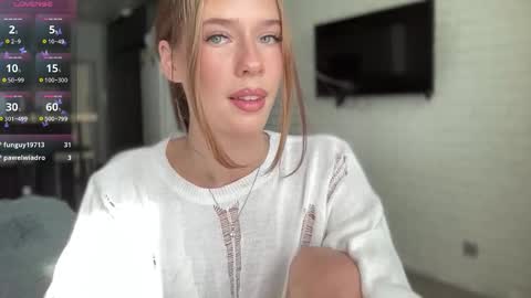 Snapshot of your_sweet_angel_ chatting on September 26, 11:03 am Mia online show from September 26, 11:03 am