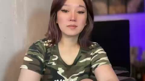 Snapshot of your_sweetmaria chatting on December 17, 3:23 am Maria online show from December 17, 3:23 am