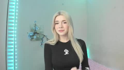 Alice online show from April 8, 12:49 pm