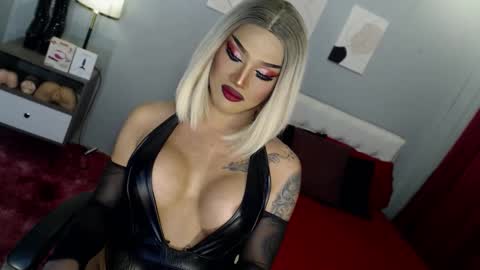 TRICXIEBELLE online show from November 7, 11:49 pm