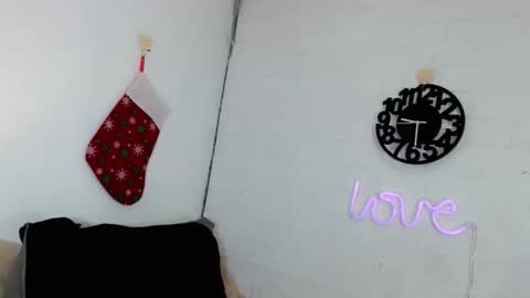 luvly online show from December 22, 2:03 pm