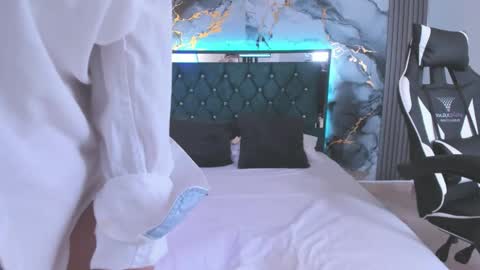 Salome online show from February 19, 7:10 pm