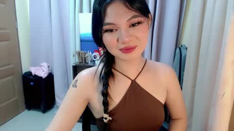 Snapshot of yourangelictransgirl chatting on December 11, 5:00 am Hi its me Yna online show from December 11, 5:00 am
