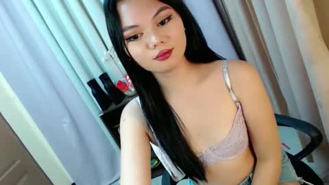 Snapshot of yourangelictransgirl chatting on December 18, 5:42 pm Hi its me Yna online show from December 18, 5:42 pm