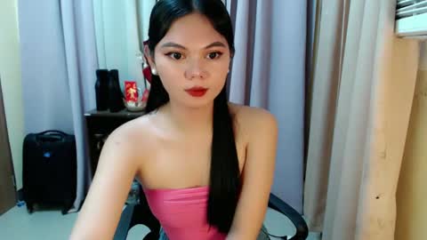 Snapshot of yourangelictransgirl chatting on December 29, 5:44 pm Hi its me Yna online show from December 29, 5:44 pm