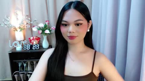 Snapshot of yourangelictransgirl chatting on September 29, 12:21 pm Hi its me Yna online show from September 29, 12:21 pm
