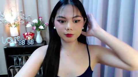 Snapshot of yourangelictransgirl chatting on October 2, 12:56 pm Hi its me Yna online show from October 2, 12:56 pm