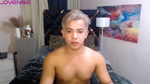 Snapshot of yourasian_bradley chatting on October 21, 2:51 pm yourasian_bradley online show from October 21, 2:51 pm