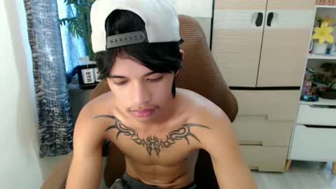 yourasian_eric online show from March 27, 2:17 am