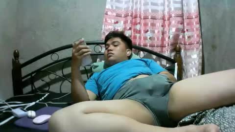 Snapshot of yourasian_lover29 chatting on May 16, 2:38 pm yourasian_lover29 online show from May 16, 2:38 pm