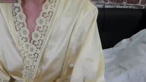 Snapshot of yourastral chatting on December 13, 1:26 am yourastral online show from December 13, 1:26 am