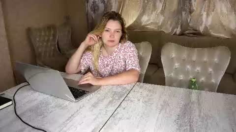 yourbabyhanna online show from July 7, 6:05 am