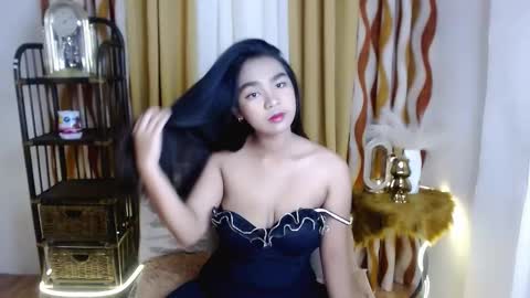 your princesskim online show from March 26, 8:53 am