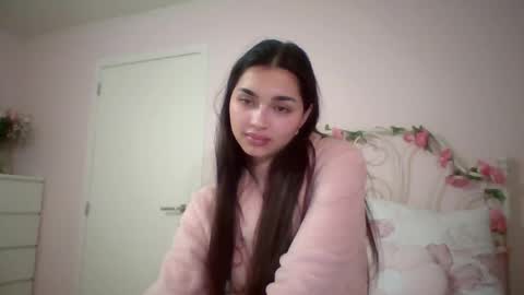 yourbella37 online show from May 15, 7:54 pm