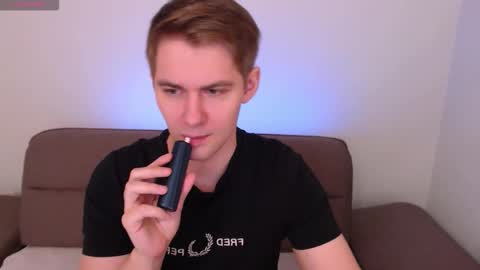 Snapshot of yourbilly chatting on December 19, 1:56 am Billy online show from December 19, 1:56 am