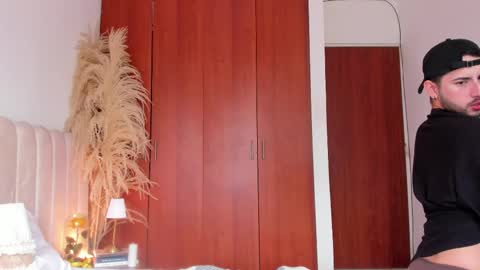 YOURBOYNEXTDOOR online show from September 11, 7:58 pm