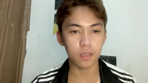Snapshot of yourcummer_april chatting on June 1, 5:53 am April online show from June 1, 5:53 am