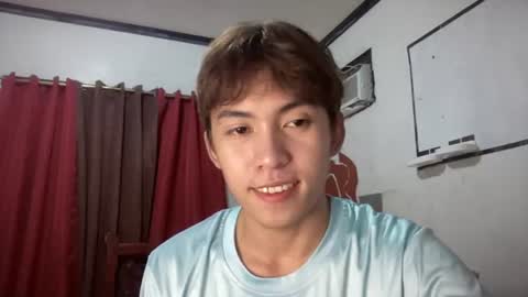 Snapshot of yourcummer_april chatting on July 5, 2:35 pm April online show from July 5, 2:35 pm