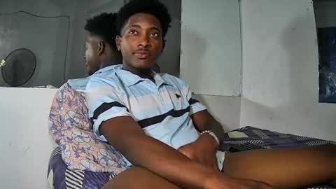 Yourdaddy2005 online show from March 4, 9:15 am