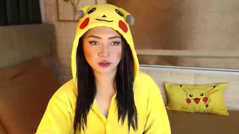 JEN  online show from September 12, 8:36 am