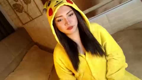 JEN  online show from December 5, 2:36 pm