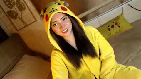 JEN  online show from December 19, 8:43 am